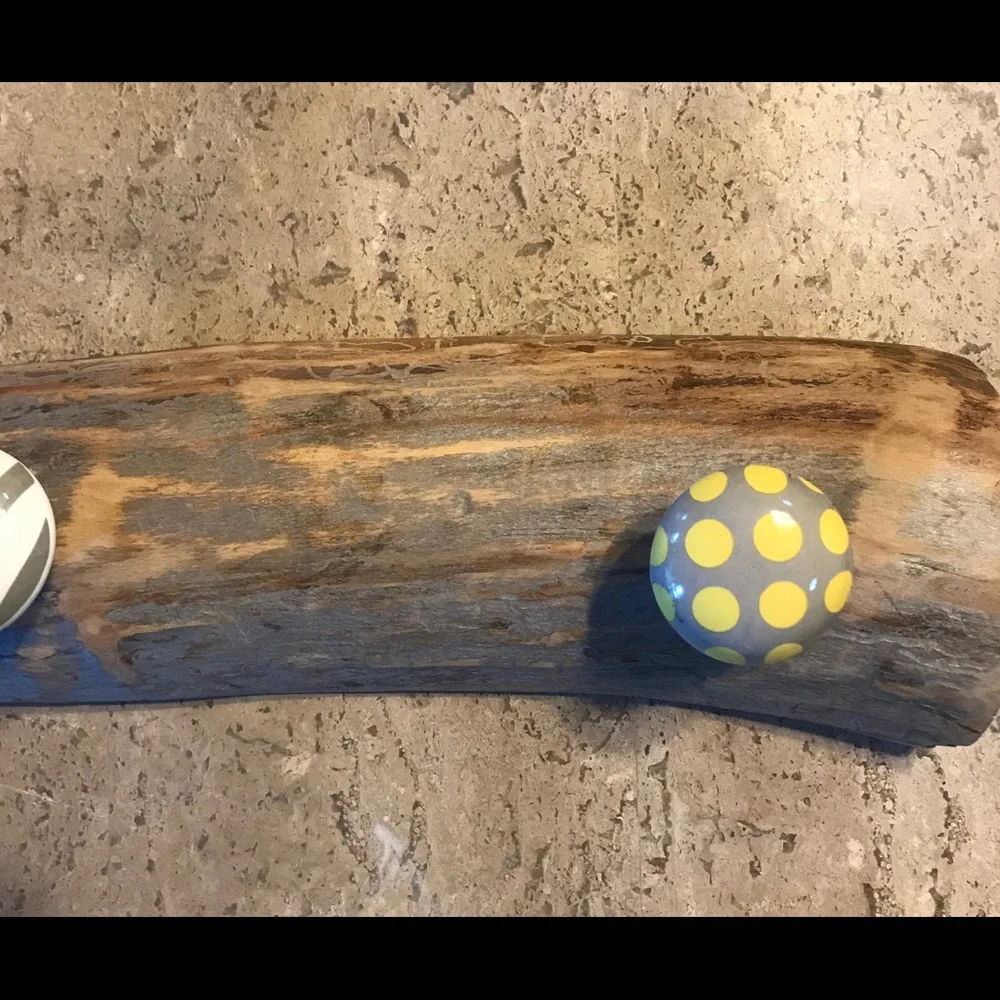 Shabby chic wall hanger solid wood & ceramic knobs